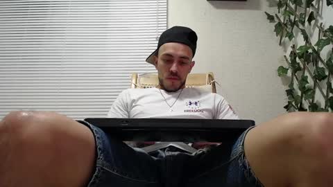 Snapshot of jasson_king01 chatting on 02-21-25, 01:44 JKing online show from 02-21-25, 01:44