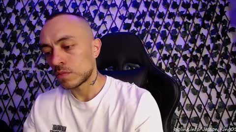 Snapshot of jasson_king01 chatting on 09-10-25, 11:05 JKing online show from 09-10-25, 11:05