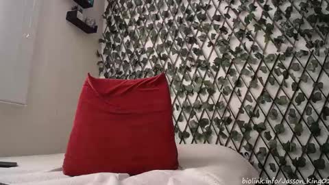 Snapshot of jasson_king01 chatting on 09-25-25, 09:40 JKing online show from 09-25-25, 09:40