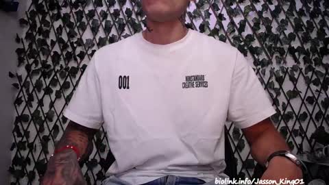 Snapshot of jasson_king01 chatting on 09-29-25, 10:09 JKing online show from 09-29-25, 10:09