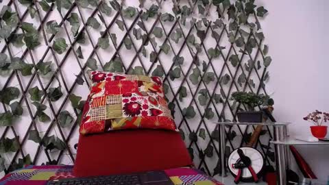 Snapshot of jasson_king01 chatting on 10-01-25, 01:17 JKing online show from 10-01-25, 01:17