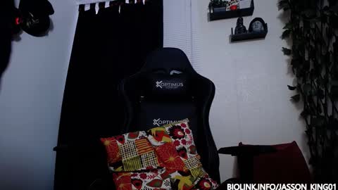Snapshot of jasson_king01 chatting on 10-23-25, 12:04 JKing online show from 10-23-25, 12:04