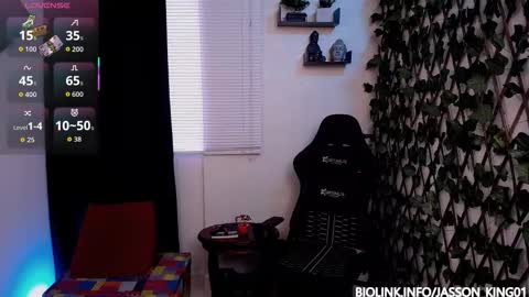 Snapshot of jasson_king01 chatting on 11-18-25, 11:25 JKing online show from 11-18-25, 11:25