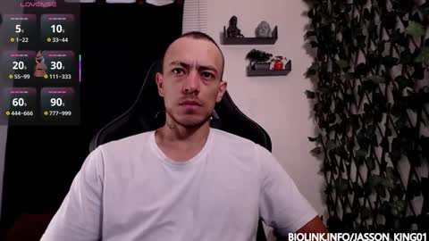 Snapshot of jasson_king01 chatting on 12-16-25, 11:59 JKing online show from 12-16-25, 11:59
