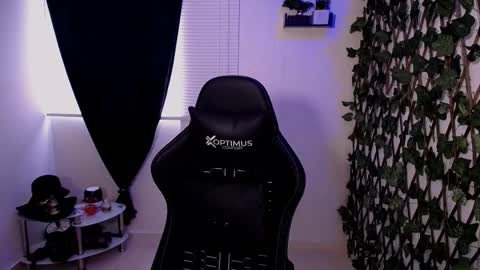 Snapshot of jasson_king01 chatting on 02-02-26, 01:10 JKing online show from 02-02-26, 01:10