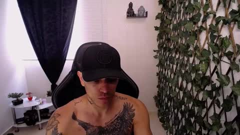 Snapshot of jasson_king01 chatting on 02-18-26, 04:25 JKing online show from 02-18-26, 04:25