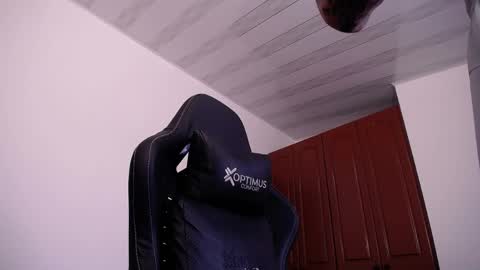JKing  online show from 05-01-26, 04:22