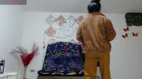 Snapshot of jatzibe_hot_93 chatting on 07-14-26, 06:46 Jatzibe online show from 07-14-26, 06:46