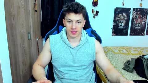 Snapshot of javiersexymann chatting on 12-29-24, 05:33 Javier online show from 12-29-24, 05:33