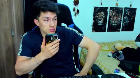 Snapshot of javiersexymann chatting on 01-11-25, 02:30 Javier online show from 01-11-25, 02:30