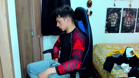 Snapshot of javiersexymann chatting on 01-15-25, 09:30 Javier online show from 01-15-25, 09:30