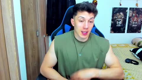 Snapshot of javiersexymann chatting on 01-21-25, 07:28 Javier online show from 01-21-25, 07:28