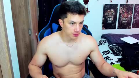 Snapshot of javiersexymann chatting on 02-18-25, 04:59 Javier online show from 02-18-25, 04:59