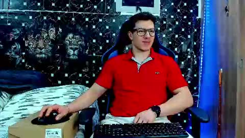 Javier online show from 08-08-26, 12:46