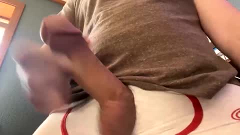 Snapshot of jawssharkparty chatting on 01-21-25, 06:55 Jaws online show from 01-21-25, 06:55