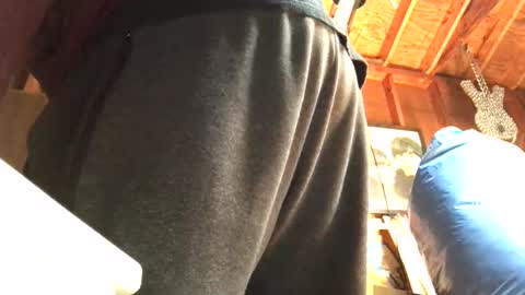 Snapshot of jawssharkparty chatting on 10-10-25, 06:01 Jaws online show from 10-10-25, 06:01