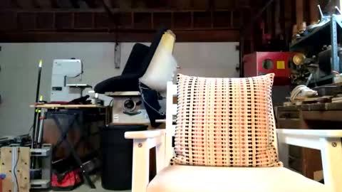 Snapshot of jawssharkparty chatting on 10-14-25, 03:57 Jaws online show from 10-14-25, 03:57