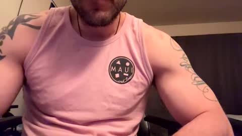 Snapshot of jaxjohnson12 chatting on 12-20-25, 11:39 jaxjohnson12 online show from 12-20-25, 11:39