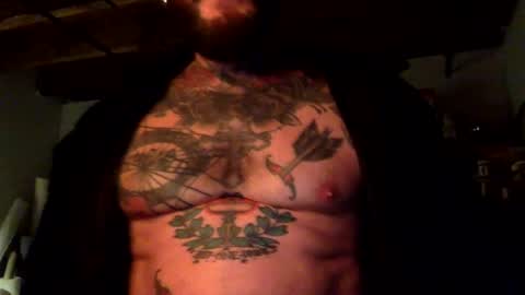 Snapshot of jay_cee_607 chatting on 12-16-25, 02:05 jay cee online show from 12-16-25, 02:05