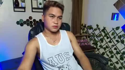 Snapshot of jay_hotcummer chatting on 02-11-26, 11:59 JL online show from 02-11-26, 11:59