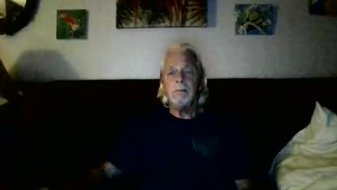 Snapshot of jay_jay1475 chatting on 10-16-25, 01:39 jay-jay1475 online show from 10-16-25, 01:39