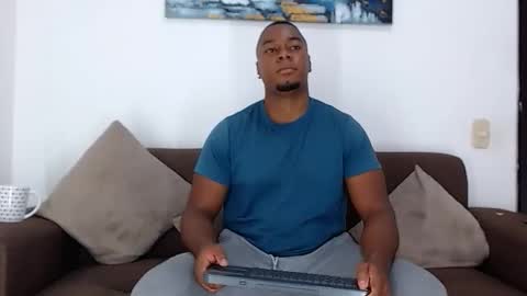 Snapshot of jay_smit chatting on 02-13-25, 12:02 jay smit online show from 02-13-25, 12:02