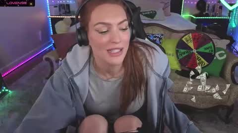 JennyBlighe online show from 11-28-25, 04:31