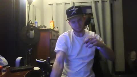 Snapshot of jaybrik92 chatting on 03-11-26, 01:44 Jlio Delgauto online show from 03-11-26, 01:44