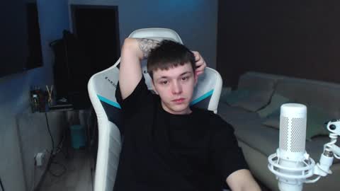Snapshot of jayce_icestone chatting on 12-18-24, 05:26 Jayce online show from 12-18-24, 05:26