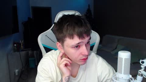 Snapshot of jayce_icestone chatting on 12-21-24, 03:58 Jayce online show from 12-21-24, 03:58
