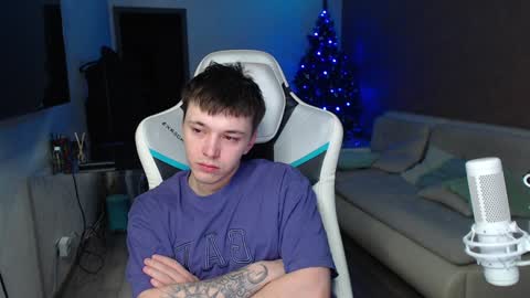 Snapshot of jayce_icestone chatting on 12-23-24, 05:39 Jayce online show from 12-23-24, 05:39