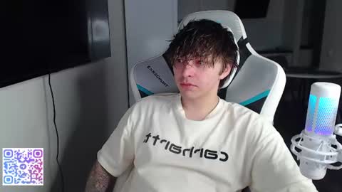 Jayce online show from 07-04-26, 04:18
