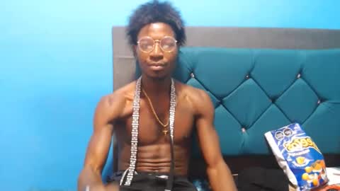 Snapshot of jaycolinss chatting on 01-19-25, 09:45 jaycollins online show from 01-19-25, 09:45