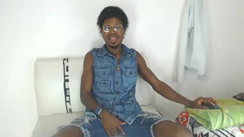 Snapshot of jaycolinss chatting on 01-27-25, 06:09 jaycollins online show from 01-27-25, 06:09