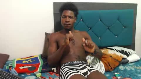 Snapshot of jaycolinss chatting on 02-21-25, 07:54 jaycollins online show from 02-21-25, 07:54