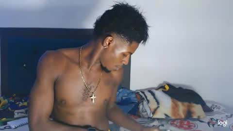 Snapshot of jaycolinss chatting on 03-04-25, 01:01 jaycollins online show from 03-04-25, 01:01