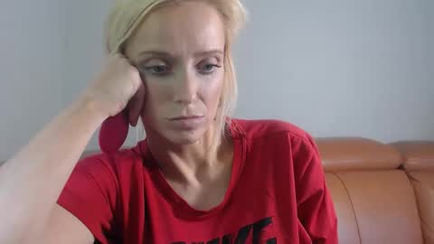 Snapshot of jaydenangel chatting on 05-28-26, 07:33 Blondie Queen Jayden online show from 05-28-26, 07:33
