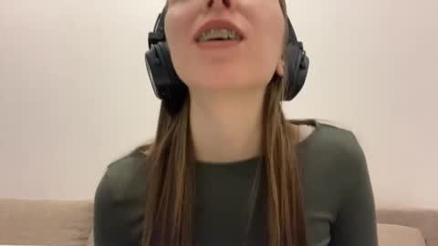 Snapshot of jayehubiak chatting on 02-28-26, 12:17 Isabella Rose online show from 02-28-26, 12:17