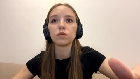 Snapshot of jayehubiak chatting on 03-14-26, 02:11 Isabella Rose online show from 03-14-26, 02:11