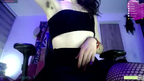 Snapshot of jayjayvon chatting on 10-11-25, 01:49 Jackie VonTrier online show from 10-11-25, 01:49