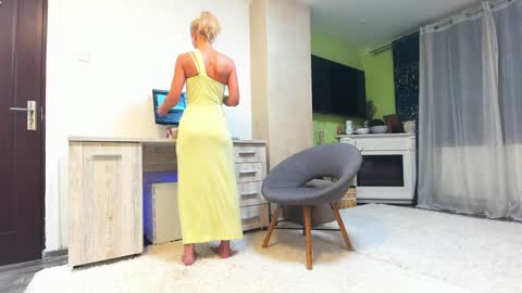 Snapshot of jaylynxxxx74 chatting on 10-24-25, 03:58 Jay online show from 10-24-25, 03:58