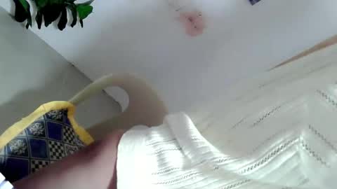 Snapshot of jaynalicious chatting on 12-18-25, 11:33 jaynalicious online show from 12-18-25, 11:33