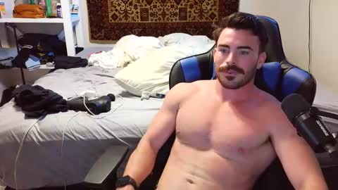 Snapshot of jaypipeahoe chatting on 10-21-25, 02:51 jaypipeahoe online show from 10-21-25, 02:51