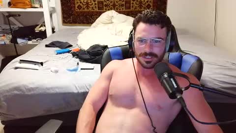 Snapshot of jaypipeahoe chatting on 10-28-25, 02:59 jaypipeahoe online show from 10-28-25, 02:59