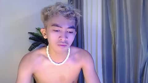 jaysee_hugecox online show from 04-20-26, 01:14