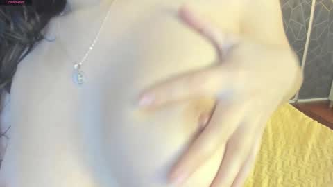 Snapshot of jazlin_angels chatting on 09-19-25, 04:58 JAZLIN ANGELS online show from 09-19-25, 04:58