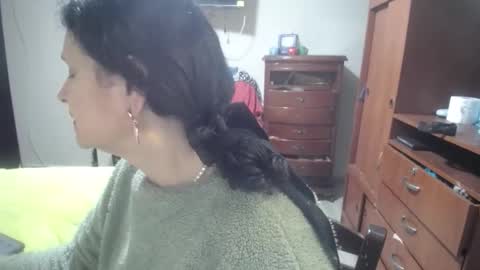 jazmim online show from 12-15-25, 01:15