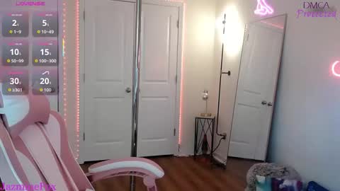 Snapshot of jazminefox chatting on 03-05-26, 07:21 Jazmine Fox online show from 03-05-26, 07:21