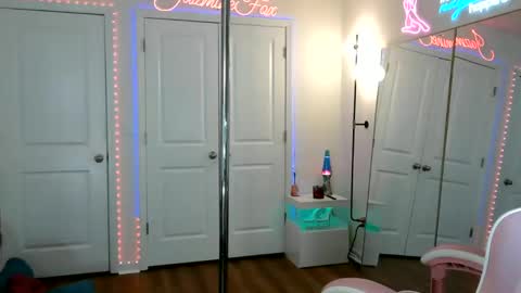 Jazmine Fox online show from 05-04-26, 04:36