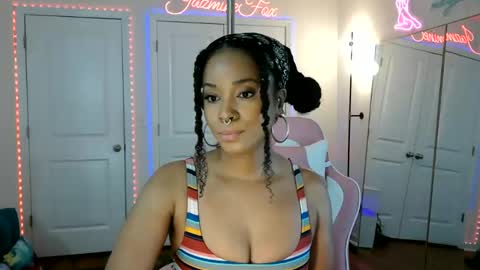 Jazmine Fox online show from 05-18-26, 04:46